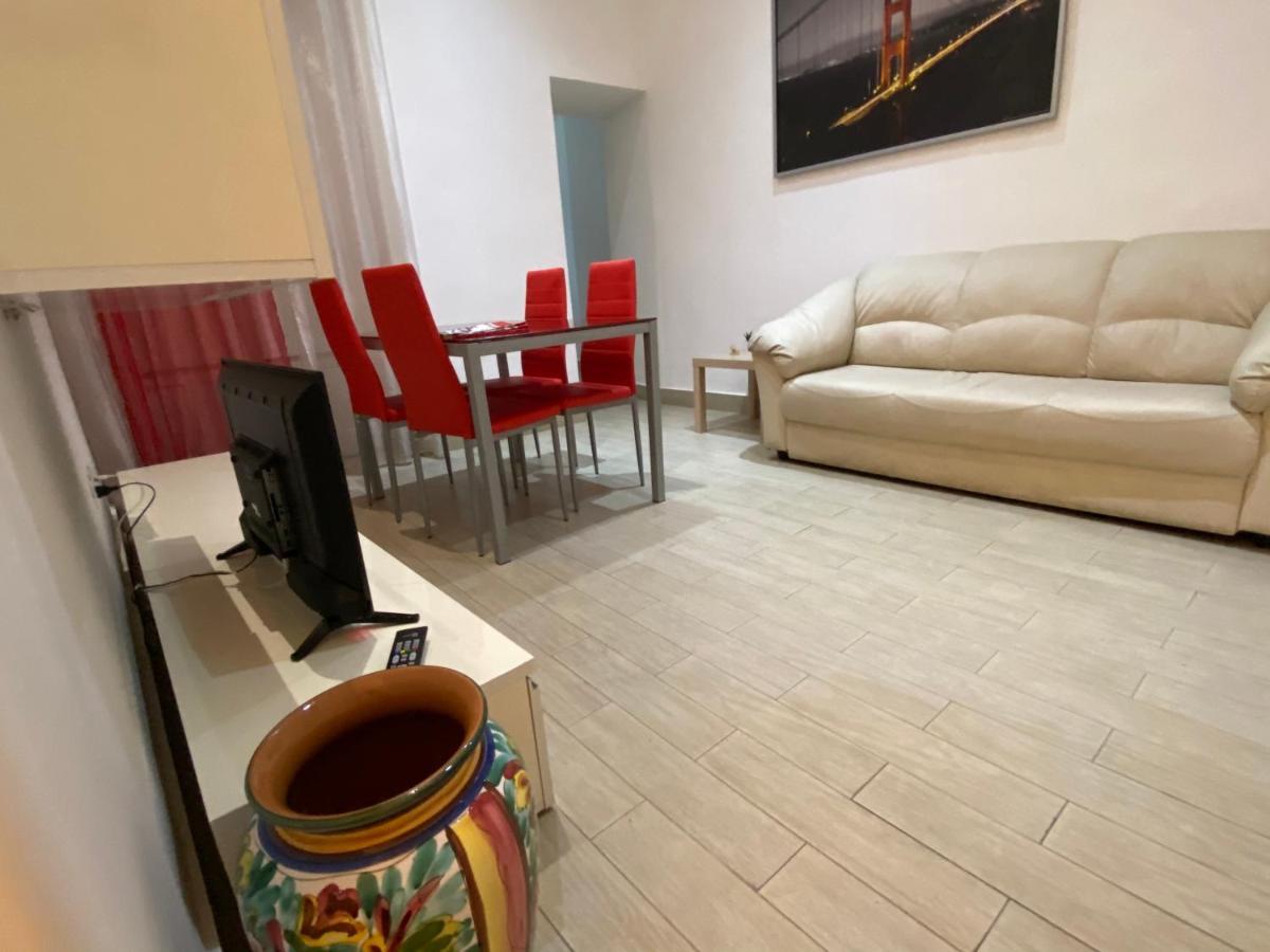 Casa Vacanza La Collegiata CTA Eksteriør bilde